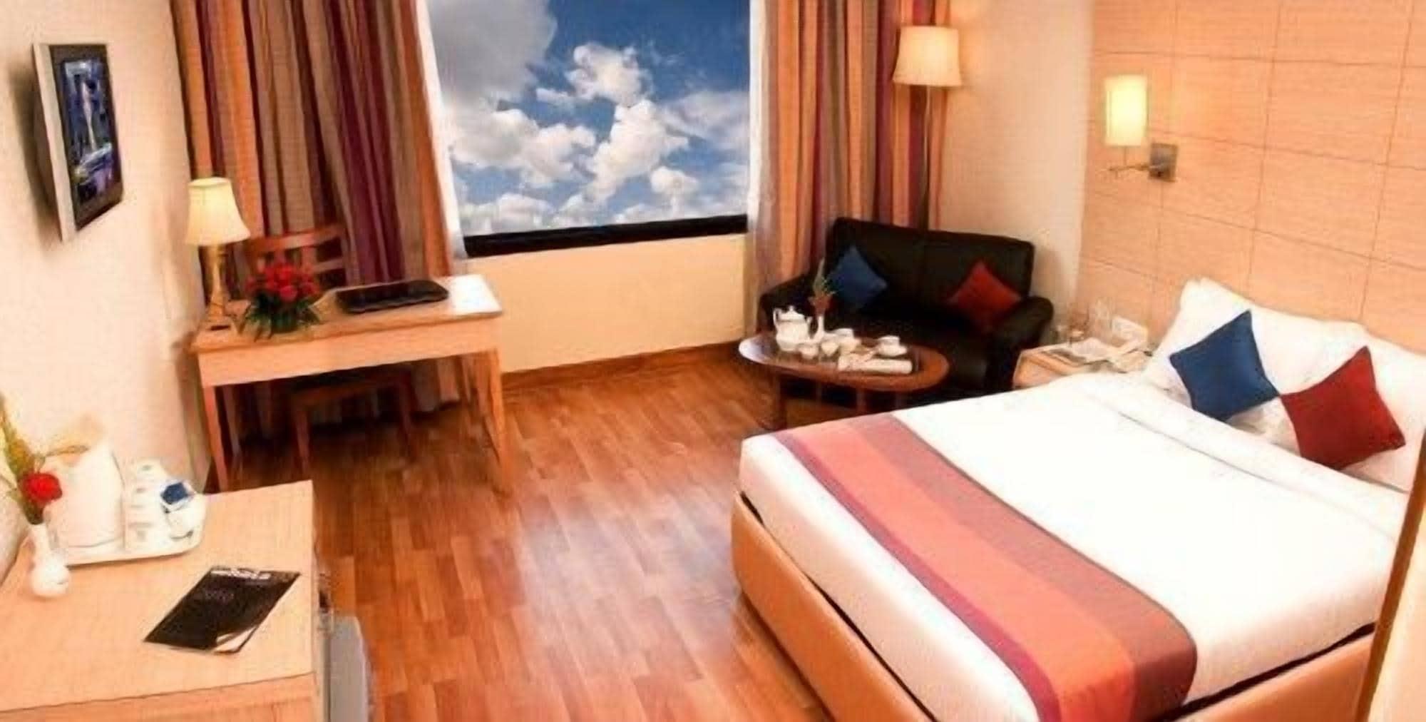 Hotel Ramanashree Brunton Bangalore Exterior foto
